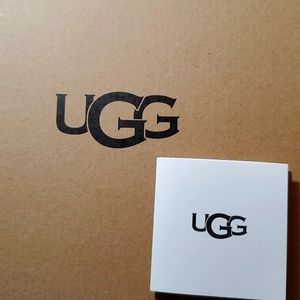 UGG Sinna Rain Boot 6M